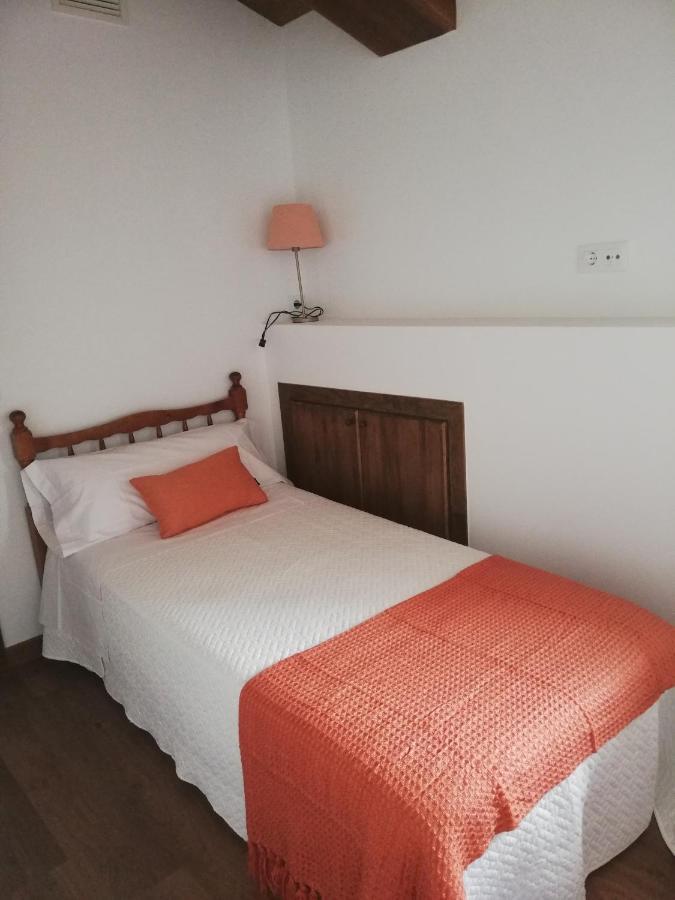 Casa Rural El Enebro 4 Estrellas Navamorcuende Eksteriør billede